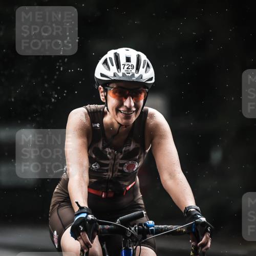 13.09.2026 - Stadtparktriathlon H.Heesch http://msf.ph/oto/10309911 13.09.2026 11:43:03 Radfahren 729, 758, 822, 908, 916, 924 meine-sportfotos.de