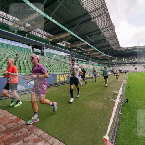 13.09.2026 - 21. swb-Marathon Bremen Michael Burmester http://msf.ph/oto/10309913 13.09.2026 13:07:02 Laufen im Stadion 109, 132, 156, 217, 287, 303, 310, 372, 394, 430, 454, 489, 578, 607, 613, 682, 716, 784, 809, 831, 834, 846, 911, 922, 1083, 1173, 1189, 1205, 1210, 1274, 1322, 1364, 1365, 1369, 1380, 1387, 1437, 1532, 1533, 1545, 1574, 1581, 1600, 1823, 1841, 1848, 1854, 1871, 1909, 1926, 1938, 2003, 2070, 2076, 2090, 2219, 2244, 2265, 2275, 2283, 2310, 2318, 2355, 2356, 2393, 2405, 2440, 2464, 2492, 2565, 2699, 2707, 2721, 2731, 2755, 2802, 2818, 2831, 2902, 2911, 2949, 2960, 3055 meine-sportfotos.de