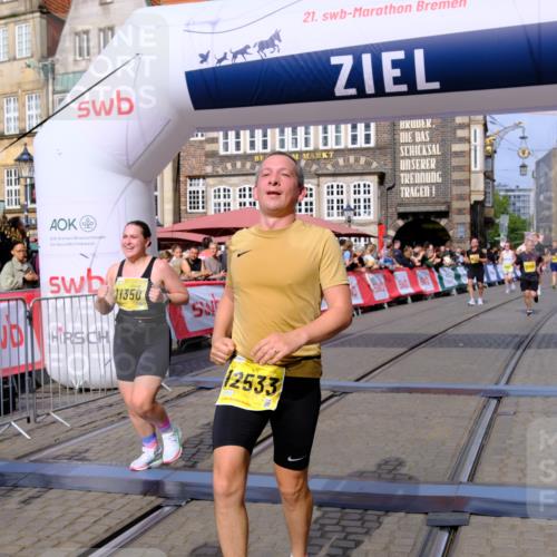 13.09.2026 - 21. swb-Marathon Bremen Tim E. http://msf.ph/oto/10309936 13.09.2026 10:52:51 Ziel 10193, 10339, 10652, 10761, 10812, 10906, 10958, 11002, 11109, 11144, 11350, 11362, 11604, 11605, 11669, 12361, 12399, 12439, 12533 meine-sportfotos.de