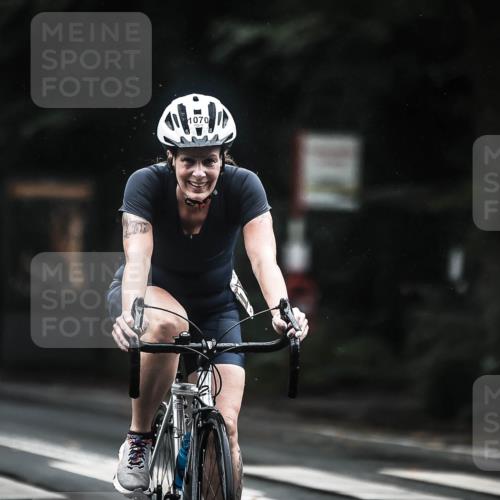 13.09.2026 - Stadtparktriathlon H.Heesch http://msf.ph/oto/10309941 13.09.2026 12:49:53 Radfahren 1070, 1085, 1089, 1300 meine-sportfotos.de