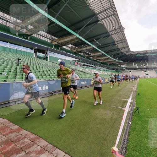 13.09.2026 - 21. swb-Marathon Bremen Michael Burmester http://msf.ph/oto/10309948 13.09.2026 13:07:05 Laufen im Stadion 109, 132, 156, 217, 287, 303, 310, 372, 430, 454, 489, 578, 607, 613, 682, 716, 784, 808, 809, 831, 834, 846, 911, 922, 1083, 1173, 1189, 1205, 1210, 1274, 1322, 1364, 1365, 1369, 1387, 1437, 1532, 1533, 1545, 1574, 1581, 1600, 1823, 1841, 1848, 1854, 1871, 1909, 1926, 1938, 2003, 2070, 2076, 2090, 2219, 2244, 2265, 2275, 2283, 2310, 2318, 2355, 2356, 2393, 2405, 2440, 2464, 2492, 2565, 2699, 2707, 2721, 2731, 2755, 2802, 2818, 2831, 2902, 2911, 2949, 2960, 3055 meine-sportfotos.de