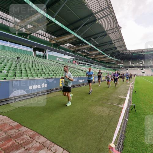 13.09.2026 - 21. swb-Marathon Bremen Michael Burmester http://msf.ph/oto/10309961 13.09.2026 13:07:08 Laufen im Stadion 109, 132, 156, 217, 287, 303, 310, 372, 430, 454, 489, 578, 607, 613, 682, 716, 784, 800, 808, 809, 831, 834, 846, 911, 922, 1083, 1173, 1189, 1205, 1210, 1274, 1322, 1364, 1365, 1369, 1387, 1395, 1437, 1532, 1533, 1545, 1574, 1581, 1600, 1823, 1831, 1841, 1848, 1854, 1871, 1909, 1926, 1938, 2003, 2070, 2076, 2090, 2219, 2244, 2275, 2283, 2310, 2318, 2355, 2356, 2393, 2405, 2440, 2464, 2492, 2565, 2699, 2707, 2721, 2731, 2755, 2802, 2818, 2831, 2902, 2911, 2949, 2960, 3055 meine-sportfotos.de