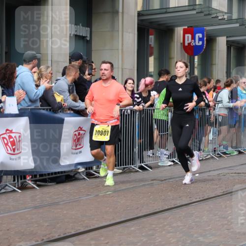 13.09.2026 - 21. swb-Marathon Bremen Strokosch-Dieckow http://msf.ph/oto/10309993 13.09.2026 10:54:54 Ziel 10555, 10725, 11001, 11014, 11466, 11620, 11631, 11860, 11908, 11910, 11976, 12201, 12218, 12258, 12549, 10589, 10608, 10646, 10704, 10901, 11040, 11174, 11389, 11569, 11620, 11860, 11874, 11889, 12038, 12313, 12519, 12800, 13526, 13592 meine-sportfotos.de