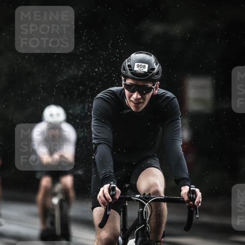 13.09.2026 - Stadtparktriathlon H.Heesch http://msf.ph/oto/10309994 13.09.2026 11:43:09 Radfahren 756, 758, 828, 908, 916, 924 meine-sportfotos.de