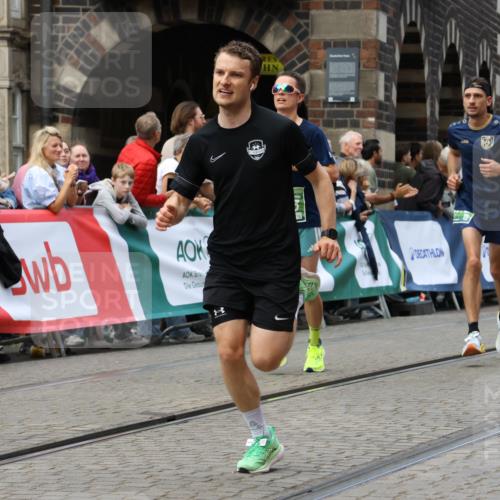 13.09.2026 - 21. swb-Marathon Bremen Strokosch-Dieckow http://msf.ph/oto/10310020 13.09.2026 13:03:38 Ziel 1372, 7206, 7478, 7715, 8028, 1587, 2889, 5143, 6973, 8096, 9642 meine-sportfotos.de
