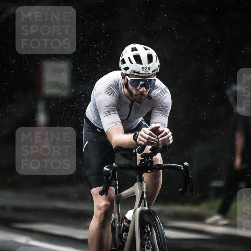13.09.2026 - Stadtparktriathlon H.Heesch http://msf.ph/oto/10310023 13.09.2026 11:43:10 Radfahren 756, 758, 828, 908, 916, 924 meine-sportfotos.de