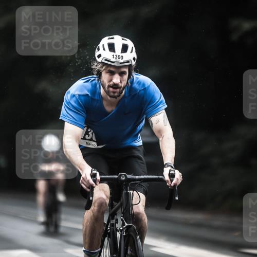 13.09.2026 - Stadtparktriathlon H.Heesch http://msf.ph/oto/10310031 13.09.2026 12:50:00 Radfahren 1089, 1177, 1210, 1276, 1300 meine-sportfotos.de