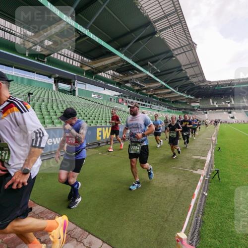 13.09.2026 - 21. swb-Marathon Bremen Michael Burmester http://msf.ph/oto/10310032 13.09.2026 13:07:15 Laufen im Stadion 109, 132, 156, 217, 287, 303, 310, 372, 430, 454, 489, 578, 607, 613, 682, 716, 784, 800, 808, 809, 831, 834, 846, 911, 922, 1083, 1173, 1189, 1205, 1210, 1274, 1322, 1364, 1365, 1369, 1387, 1395, 1437, 1532, 1533, 1545, 1574, 1581, 1600, 1823, 1831, 1841, 1848, 1854, 1871, 1909, 1926, 1938, 2003, 2070, 2076, 2090, 2219, 2275, 2283, 2318, 2355, 2356, 2393, 2405, 2440, 2492, 2565, 2611, 2699, 2707, 2721, 2731, 2755, 2802, 2818, 2831, 2866, 2902, 2911, 2949, 2960, 3055 meine-sportfotos.de