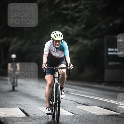 13.09.2026 - Stadtparktriathlon H.Heesch http://msf.ph/oto/10310075 13.09.2026 12:50:01 Radfahren 1089, 1177, 1210, 1276, 1300 meine-sportfotos.de