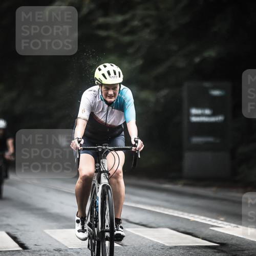13.09.2026 - Stadtparktriathlon H.Heesch http://msf.ph/oto/10310088 13.09.2026 12:50:01 Radfahren 1089, 1177, 1210, 1276, 1300 meine-sportfotos.de