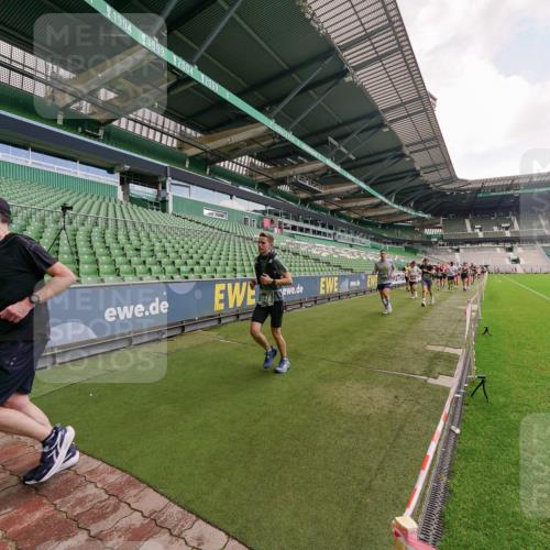 13.09.2026 - 21. swb-Marathon Bremen Michael Burmester http://msf.ph/oto/10310143 13.09.2026 13:07:28 Laufen im Stadion 109, 132, 156, 287, 303, 310, 372, 430, 454, 489, 551, 578, 607, 613, 682, 716, 784, 800, 808, 809, 831, 834, 846, 884, 911, 922, 1083, 1173, 1189, 1205, 1210, 1285, 1322, 1364, 1365, 1369, 1387, 1395, 1437, 1532, 1545, 1574, 1600, 1688, 1823, 1831, 1841, 1848, 1854, 1871, 1909, 1926, 1938, 2003, 2070, 2090, 2215, 2219, 2275, 2283, 2318, 2355, 2356, 2366, 2393, 2405, 2440, 2492, 2565, 2611, 2699, 2707, 2721, 2731, 2755, 2782, 2802, 2818, 2831, 2866, 2902, 2911, 2949, 2960 meine-sportfotos.de