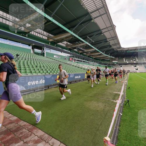 13.09.2026 - 21. swb-Marathon Bremen Michael Burmester http://msf.ph/oto/10310172 13.09.2026 13:07:32 Laufen im Stadion 109, 132, 156, 287, 303, 310, 372, 430, 454, 489, 551, 578, 607, 613, 682, 716, 800, 808, 809, 831, 834, 846, 884, 911, 922, 1083, 1173, 1189, 1205, 1210, 1285, 1322, 1364, 1365, 1369, 1387, 1395, 1437, 1532, 1545, 1574, 1600, 1688, 1823, 1831, 1841, 1848, 1854, 1871, 1909, 1926, 1938, 2003, 2070, 2090, 2215, 2219, 2275, 2283, 2318, 2356, 2366, 2405, 2440, 2492, 2565, 2611, 2635, 2699, 2707, 2721, 2731, 2755, 2782, 2802, 2818, 2831, 2866, 2902, 2911, 2949, 2960 meine-sportfotos.de