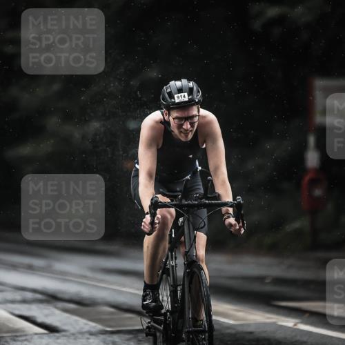 13.09.2026 - Stadtparktriathlon H.Heesch http://msf.ph/oto/10310205 13.09.2026 11:43:20 Radfahren 828, 854, 914, 918 meine-sportfotos.de