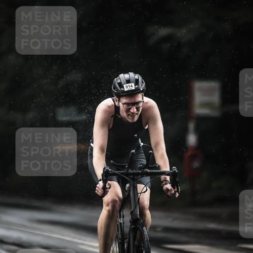 13.09.2026 - Stadtparktriathlon H.Heesch http://msf.ph/oto/10310209 13.09.2026 11:43:20 Radfahren 828, 854, 914, 918 meine-sportfotos.de