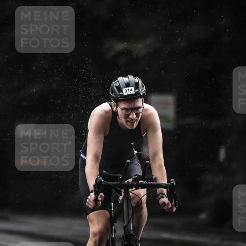 13.09.2026 - Stadtparktriathlon H.Heesch http://msf.ph/oto/10310216 13.09.2026 11:43:21 Radfahren 854, 914, 918 meine-sportfotos.de