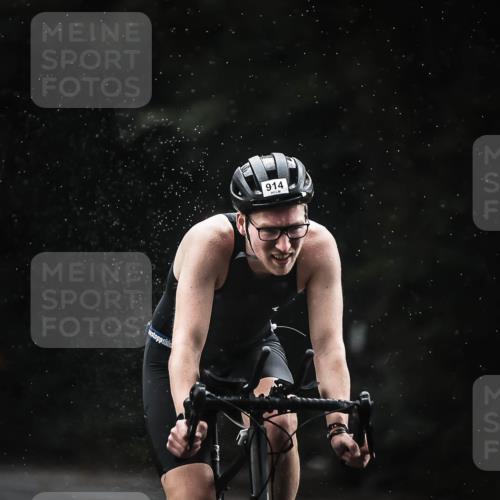 13.09.2026 - Stadtparktriathlon H.Heesch http://msf.ph/oto/10310226 13.09.2026 11:43:21 Radfahren 854, 914, 918 meine-sportfotos.de
