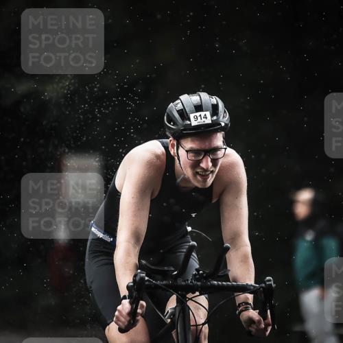 13.09.2026 - Stadtparktriathlon H.Heesch http://msf.ph/oto/10310234 13.09.2026 11:43:21 Radfahren 854, 914, 918 meine-sportfotos.de