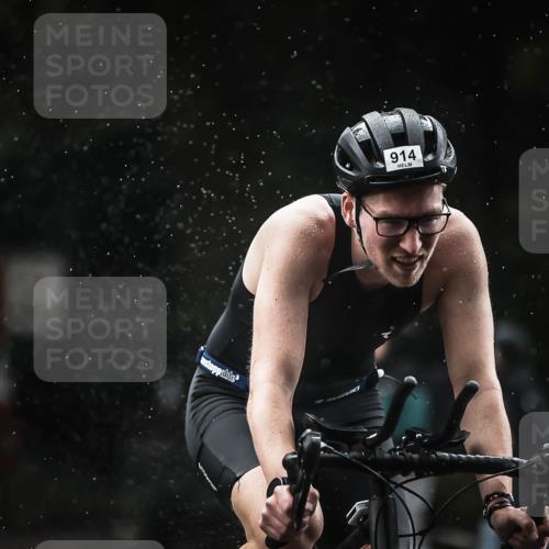 13.09.2026 - Stadtparktriathlon H.Heesch http://msf.ph/oto/10310238 13.09.2026 11:43:21 Radfahren 854, 914, 918 meine-sportfotos.de