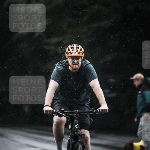 13.09.2026 - Stadtparktriathlon H.Heesch http://msf.ph/oto/10310245 13.09.2026 11:43:24 Radfahren 854, 914, 918 meine-sportfotos.de