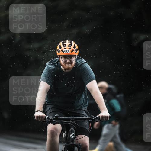 13.09.2026 - Stadtparktriathlon H.Heesch http://msf.ph/oto/10310257 13.09.2026 11:43:24 Radfahren 854, 914, 918 meine-sportfotos.de