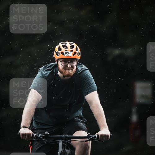 13.09.2026 - Stadtparktriathlon H.Heesch http://msf.ph/oto/10310272 13.09.2026 11:43:24 Radfahren 854, 914, 918 meine-sportfotos.de