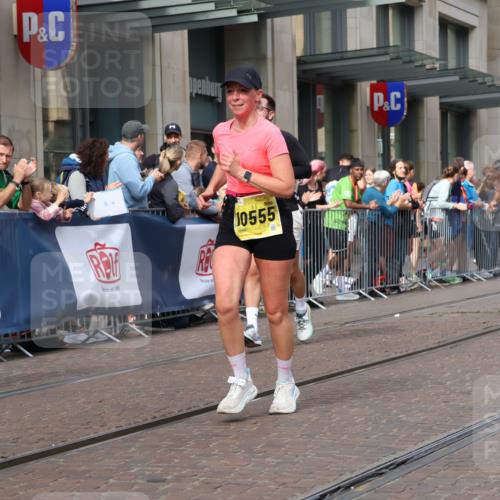 13.09.2026 - 21. swb-Marathon Bremen Strokosch-Dieckow http://msf.ph/oto/10310285 13.09.2026 10:54:59 Ziel 10256, 10555, 10725, 11001, 11014, 11466, 11631, 11908, 11910, 11977, 12201, 12218, 12258, 12549, 10589, 10608, 10646, 10704, 10901, 11040, 11174, 11569, 11620, 11860, 11874, 11889, 11976, 12313, 12519, 12800, 13526, 13592 meine-sportfotos.de