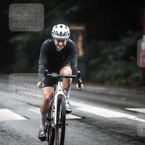 13.09.2026 - Stadtparktriathlon H.Heesch http://msf.ph/oto/10310300 13.09.2026 12:50:24 Radfahren 1080, 1094, 1144, 1150, 1249 meine-sportfotos.de