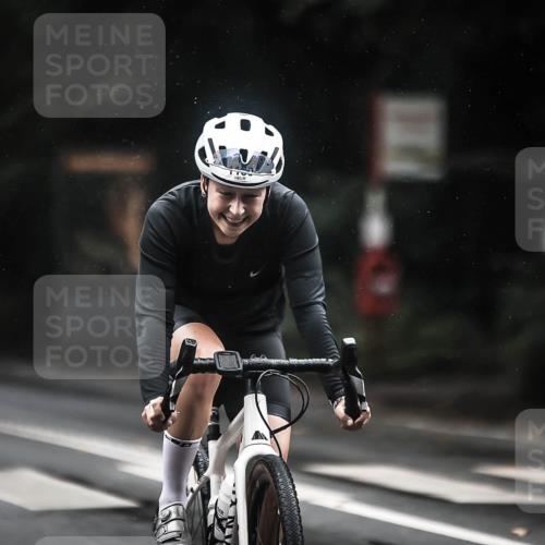 13.09.2026 - Stadtparktriathlon H.Heesch http://msf.ph/oto/10310314 13.09.2026 12:50:25 Radfahren 1080, 1094, 1144, 1150, 1249 meine-sportfotos.de