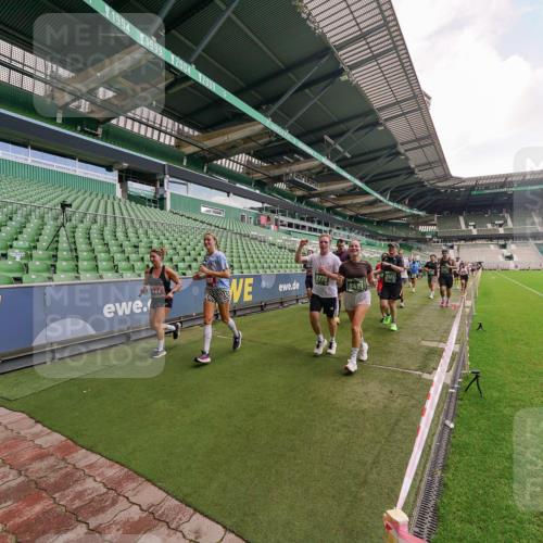 13.09.2026 - 21. swb-Marathon Bremen Michael Burmester http://msf.ph/oto/10310332 13.09.2026 13:07:45 Laufen im Stadion 132, 156, 303, 310, 372, 489, 551, 607, 682, 716, 800, 808, 809, 831, 834, 846, 884, 911, 922, 1083, 1173, 1189, 1205, 1210, 1285, 1289, 1322, 1364, 1365, 1369, 1387, 1395, 1437, 1532, 1545, 1559, 1574, 1600, 1688, 1823, 1831, 1841, 1848, 1854, 1871, 1899, 1909, 1926, 1938, 2003, 2041, 2070, 2090, 2215, 2219, 2229, 2275, 2283, 2318, 2356, 2366, 2405, 2440, 2492, 2565, 2611, 2635, 2699, 2707, 2721, 2727, 2731, 2755, 2782, 2802, 2818, 2831, 2866, 2902, 2911, 2949, 2960 meine-sportfotos.de