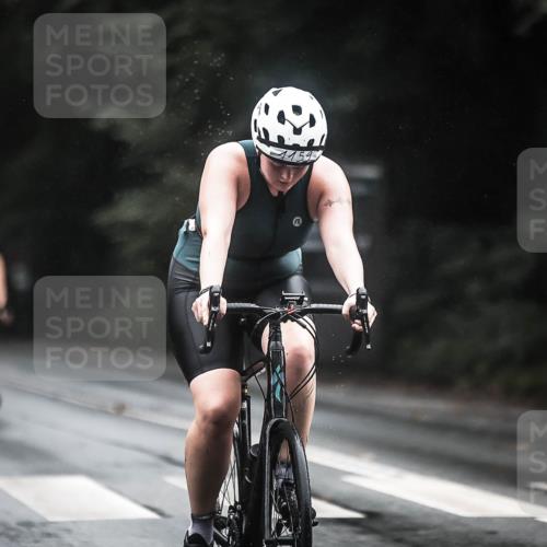 13.09.2026 - Stadtparktriathlon H.Heesch http://msf.ph/oto/10310340 13.09.2026 12:50:32 Radfahren 1159, 1160, 1292 meine-sportfotos.de