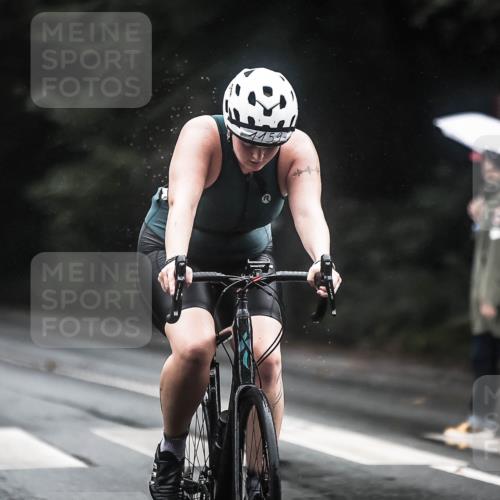 13.09.2026 - Stadtparktriathlon H.Heesch http://msf.ph/oto/10310343 13.09.2026 12:50:32 Radfahren 1159, 1160, 1292 meine-sportfotos.de