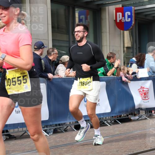 13.09.2026 - 21. swb-Marathon Bremen Strokosch-Dieckow http://msf.ph/oto/10310353 13.09.2026 10:55:01 Ziel 10256, 10555, 10725, 11001, 11014, 11414, 11466, 11631, 11910, 11941, 11977, 12201, 12218, 12258, 12549, 10589, 10608, 10646, 10901, 11040, 11174, 11569, 11620, 11860, 11874, 11889, 11908, 11976, 12313, 12519, 12800, 13592 meine-sportfotos.de