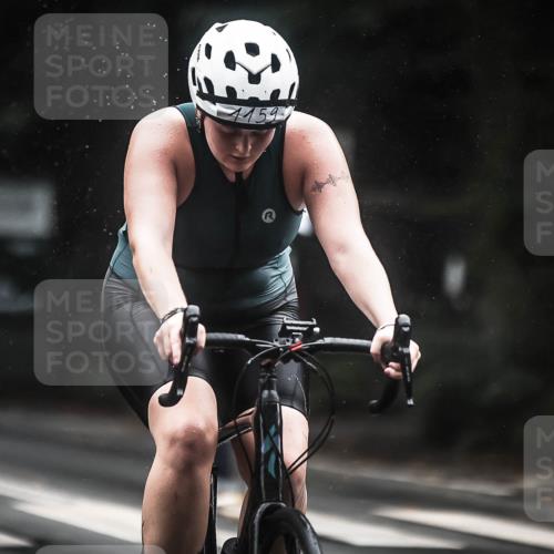 13.09.2026 - Stadtparktriathlon H.Heesch http://msf.ph/oto/10310364 13.09.2026 12:50:33 Radfahren 1159, 1160, 1292 meine-sportfotos.de