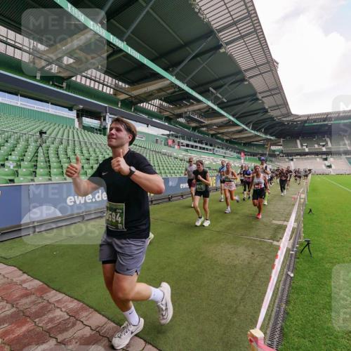 13.09.2026 - 21. swb-Marathon Bremen Michael Burmester http://msf.ph/oto/10310381 13.09.2026 13:07:50 Laufen im Stadion 132, 156, 310, 372, 489, 551, 607, 682, 716, 800, 808, 809, 831, 834, 846, 884, 911, 922, 1083, 1124, 1173, 1189, 1205, 1210, 1285, 1289, 1322, 1364, 1369, 1387, 1395, 1437, 1532, 1545, 1559, 1600, 1688, 1831, 1841, 1848, 1854, 1871, 1899, 1926, 1938, 2003, 2041, 2070, 2090, 2215, 2219, 2229, 2275, 2283, 2318, 2356, 2366, 2405, 2440, 2492, 2565, 2611, 2635, 2699, 2707, 2721, 2727, 2731, 2755, 2782, 2802, 2818, 2831, 2866, 2897, 2902, 2911, 2930, 2949, 2960 meine-sportfotos.de
