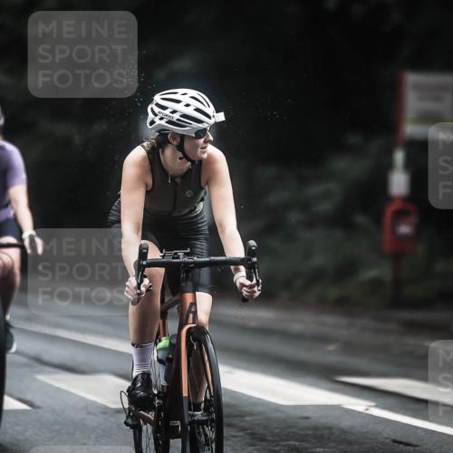 13.09.2026 - Stadtparktriathlon H.Heesch http://msf.ph/oto/10310382 13.09.2026 12:50:35 Radfahren 1159, 1160, 1292 meine-sportfotos.de