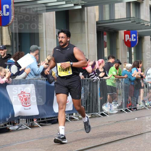 13.09.2026 - 21. swb-Marathon Bremen Strokosch-Dieckow http://msf.ph/oto/10310395 13.09.2026 10:55:02 Ziel 10256, 10555, 10725, 11001, 11014, 11414, 11466, 11631, 11910, 11941, 11977, 12201, 12218, 12258, 12348, 12549, 10555, 10589, 10646, 10901, 11001, 11040, 11174, 11569, 11620, 11860, 11889, 11908, 11976, 12313, 12800, 13592 meine-sportfotos.de