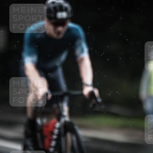 13.09.2026 - Stadtparktriathlon H.Heesch http://msf.ph/oto/10310425 13.09.2026 11:43:36 Radfahren 796, 812, 847, 937 meine-sportfotos.de