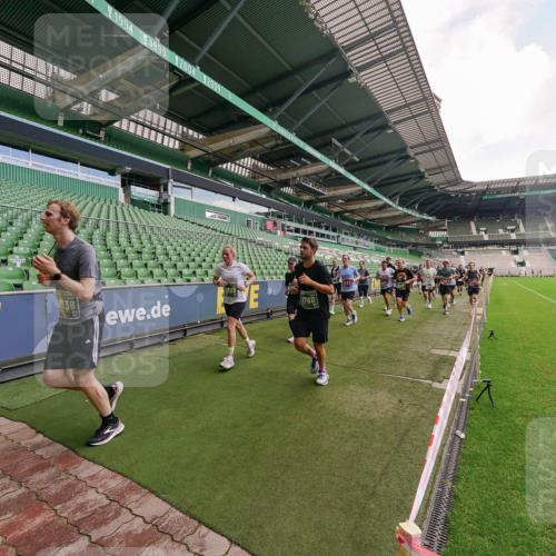 13.09.2026 - 21. swb-Marathon Bremen Michael Burmester http://msf.ph/oto/10310444 13.09.2026 13:07:55 Laufen im Stadion 132, 156, 310, 372, 489, 551, 607, 682, 716, 800, 808, 809, 831, 834, 846, 884, 911, 922, 1083, 1124, 1173, 1189, 1205, 1210, 1285, 1289, 1322, 1364, 1369, 1387, 1395, 1437, 1532, 1545, 1559, 1600, 1688, 1831, 1841, 1848, 1854, 1871, 1899, 1926, 1938, 2003, 2041, 2070, 2090, 2215, 2219, 2229, 2283, 2318, 2366, 2380, 2405, 2440, 2467, 2492, 2565, 2611, 2635, 2699, 2707, 2721, 2727, 2731, 2755, 2782, 2802, 2818, 2831, 2841, 2866, 2897, 2902, 2911, 2930, 2949, 2960 meine-sportfotos.de
