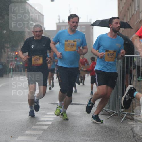 13.09.2026 - Kiel Lauf Markus Tischler http://msf.ph/oto/10310448 13.09.2026 10:35:52 Fleethörn 5357, 7129, 39, 5429, 12424 meine-sportfotos.de
