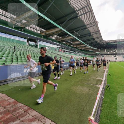 13.09.2026 - 21. swb-Marathon Bremen Michael Burmester http://msf.ph/oto/10310449 13.09.2026 13:07:56 Laufen im Stadion 132, 156, 310, 372, 489, 551, 607, 682, 716, 800, 808, 809, 831, 834, 846, 884, 911, 922, 1083, 1124, 1173, 1189, 1205, 1210, 1285, 1289, 1322, 1364, 1369, 1387, 1395, 1437, 1532, 1545, 1559, 1600, 1688, 1831, 1841, 1848, 1854, 1871, 1899, 1926, 1938, 2003, 2041, 2070, 2090, 2215, 2219, 2229, 2283, 2318, 2366, 2380, 2405, 2440, 2467, 2492, 2565, 2611, 2635, 2699, 2707, 2721, 2727, 2731, 2755, 2782, 2802, 2818, 2831, 2841, 2866, 2897, 2911, 2930, 2949, 2960 meine-sportfotos.de