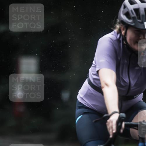 13.09.2026 - Stadtparktriathlon H.Heesch http://msf.ph/oto/10310461 13.09.2026 12:50:37 Radfahren 1159, 1160, 1292 meine-sportfotos.de