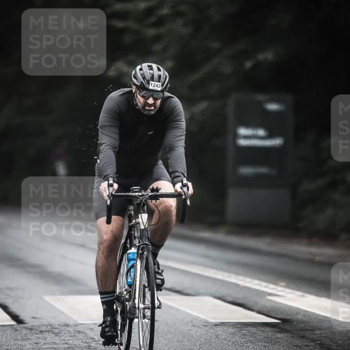 13.09.2026 - Stadtparktriathlon H.Heesch http://msf.ph/oto/10310468 13.09.2026 12:50:45 Radfahren 1243 meine-sportfotos.de