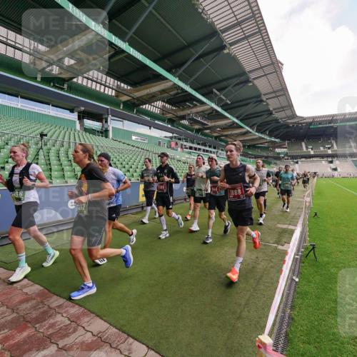 13.09.2026 - 21. swb-Marathon Bremen Michael Burmester http://msf.ph/oto/10310479 13.09.2026 13:07:58 Laufen im Stadion 132, 156, 310, 372, 489, 551, 607, 682, 716, 800, 808, 809, 831, 834, 846, 884, 911, 922, 1083, 1124, 1173, 1189, 1205, 1210, 1285, 1289, 1322, 1364, 1369, 1387, 1395, 1437, 1532, 1545, 1559, 1600, 1688, 1831, 1841, 1848, 1854, 1871, 1899, 1926, 1938, 2003, 2041, 2070, 2090, 2215, 2219, 2229, 2283, 2318, 2366, 2380, 2405, 2440, 2467, 2492, 2565, 2611, 2635, 2699, 2707, 2721, 2727, 2731, 2755, 2782, 2802, 2818, 2823, 2831, 2841, 2866, 2897, 2911, 2930, 2949, 2960 meine-sportfotos.de