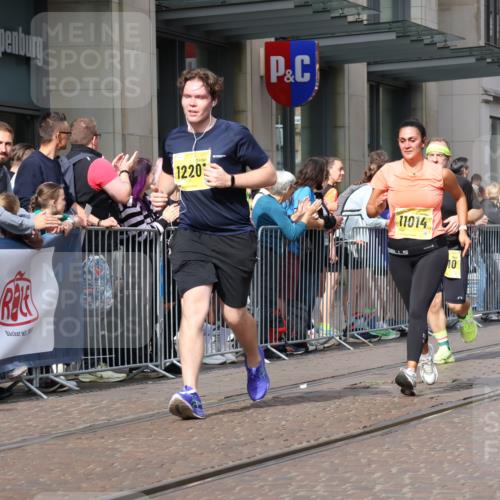 13.09.2026 - 21. swb-Marathon Bremen Strokosch-Dieckow http://msf.ph/oto/10310485 13.09.2026 10:55:05 Ziel 10203, 10256, 10297, 10725, 10788, 11014, 11414, 11466, 11631, 11748, 11862, 11910, 11941, 11975, 11977, 12030, 12150, 12201, 12218, 12258, 12348, 12549, 10555, 10589, 10646, 10901, 11001, 11569, 11620, 11860, 11889, 11908, 11976, 12313, 12800, 13592 meine-sportfotos.de