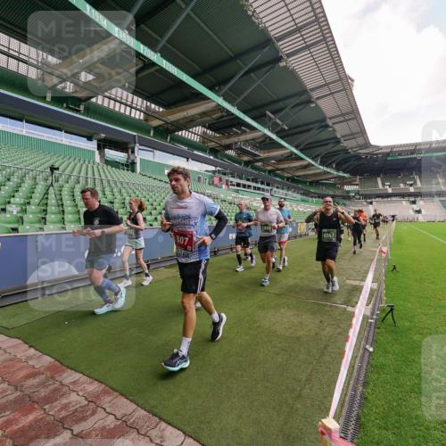 13.09.2026 - 21. swb-Marathon Bremen Michael Burmester http://msf.ph/oto/10310557 13.09.2026 13:08:04 Laufen im Stadion 132, 156, 310, 372, 489, 551, 607, 682, 716, 800, 808, 809, 831, 834, 846, 884, 911, 922, 1025, 1083, 1124, 1173, 1189, 1210, 1285, 1289, 1322, 1364, 1369, 1387, 1395, 1532, 1545, 1559, 1600, 1688, 1831, 1841, 1854, 1871, 1899, 1926, 1938, 2003, 2041, 2070, 2090, 2215, 2219, 2229, 2283, 2318, 2366, 2380, 2405, 2440, 2467, 2492, 2565, 2611, 2635, 2699, 2707, 2721, 2727, 2731, 2755, 2782, 2802, 2818, 2823, 2831, 2841, 2866, 2897, 2911, 2930, 2949, 2960 meine-sportfotos.de