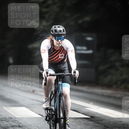 13.09.2026 - Stadtparktriathlon H.Heesch http://msf.ph/oto/10310562 13.09.2026 12:50:56 Radfahren 1096, 1107, 1143, 1168, 1219 meine-sportfotos.de