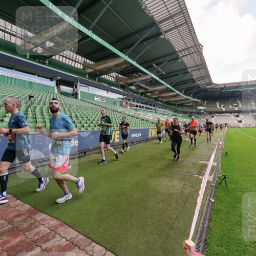 13.09.2026 - 21. swb-Marathon Bremen Michael Burmester http://msf.ph/oto/10310579 13.09.2026 13:08:06 Laufen im Stadion 132, 156, 310, 489, 551, 607, 682, 716, 800, 808, 809, 831, 834, 846, 884, 911, 922, 1025, 1124, 1173, 1189, 1210, 1285, 1289, 1322, 1364, 1369, 1387, 1395, 1398, 1532, 1545, 1559, 1600, 1688, 1831, 1841, 1854, 1871, 1899, 1926, 1938, 2003, 2041, 2070, 2090, 2215, 2219, 2229, 2283, 2318, 2366, 2380, 2405, 2413, 2440, 2467, 2492, 2565, 2611, 2635, 2699, 2707, 2721, 2727, 2731, 2755, 2782, 2802, 2818, 2823, 2831, 2841, 2866, 2897, 2911, 2930, 2949, 2960 meine-sportfotos.de