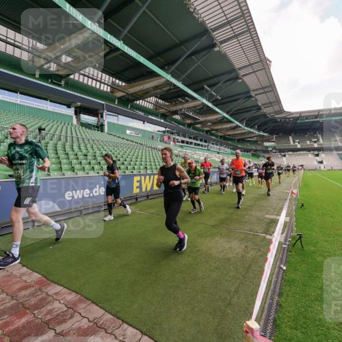 13.09.2026 - 21. swb-Marathon Bremen Michael Burmester http://msf.ph/oto/10310602 13.09.2026 13:08:07 Laufen im Stadion 132, 156, 310, 489, 551, 607, 682, 716, 800, 808, 809, 831, 834, 846, 884, 911, 922, 1025, 1124, 1173, 1189, 1210, 1285, 1289, 1322, 1364, 1369, 1387, 1395, 1398, 1532, 1559, 1600, 1688, 1831, 1841, 1854, 1871, 1899, 1926, 1938, 2003, 2041, 2070, 2090, 2215, 2219, 2229, 2283, 2318, 2366, 2380, 2405, 2413, 2440, 2467, 2492, 2565, 2611, 2635, 2699, 2707, 2721, 2727, 2731, 2755, 2782, 2802, 2818, 2823, 2831, 2841, 2866, 2897, 2911, 2930, 2949, 2960 meine-sportfotos.de