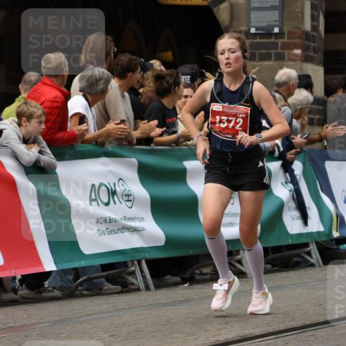 13.09.2026 - 21. swb-Marathon Bremen Strokosch-Dieckow http://msf.ph/oto/10310650 13.09.2026 13:03:50 Ziel 1090, 1372, 1950, 3092, 5024, 5719, 7715, 895, 2094, 2889, 3500, 4236, 9061, 9129, 9544, 9642 meine-sportfotos.de
