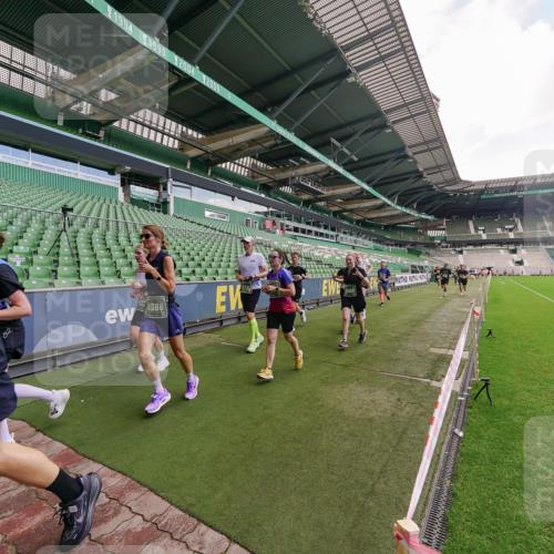 13.09.2026 - 21. swb-Marathon Bremen Michael Burmester http://msf.ph/oto/10310662 13.09.2026 13:08:11 Laufen im Stadion 132, 156, 489, 551, 607, 682, 716, 800, 808, 809, 834, 846, 884, 911, 922, 1025, 1124, 1173, 1189, 1210, 1285, 1289, 1322, 1364, 1369, 1387, 1395, 1398, 1532, 1559, 1600, 1688, 1831, 1841, 1854, 1871, 1899, 1926, 1938, 2003, 2041, 2070, 2090, 2215, 2219, 2229, 2283, 2318, 2366, 2380, 2405, 2413, 2440, 2467, 2492, 2565, 2611, 2635, 2692, 2699, 2721, 2727, 2731, 2755, 2782, 2802, 2818, 2823, 2831, 2841, 2866, 2897, 2911, 2930, 2949, 2960 meine-sportfotos.de